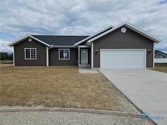 702 Winter Ct, Carey, OH 43316