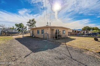 1635 W Higgins Ln, Tucson, AZ 85705