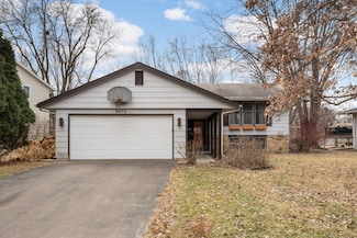 8012 Cheyenne Ave, Chanhassen, MN 55317
