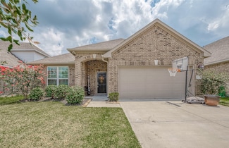 8434 Sunset Isles Dr, Baytown, TX 77521