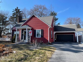 24 Clayton Ave, Glens Falls, NY 12801