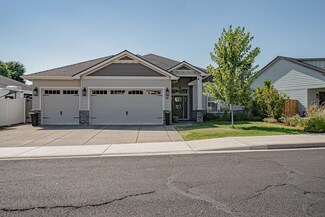 261 Bellerive Dr, Eagle Point, OR 97524