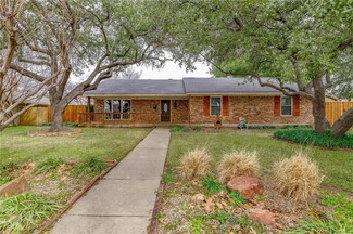 1625 Valleycrest Ln, Carrollton, TX 75006