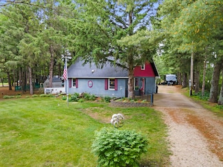 W1802 Davis Creek Rd, Mindoro, WI 54644