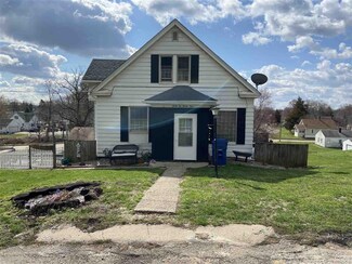3231 Diehn Ave, Davenport, IA 52802