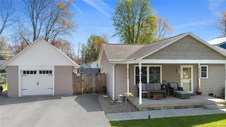 1912 Strader St, Madison, IN 47250