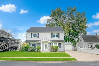 74 Old Farm Rd, Levittown, NY 11756