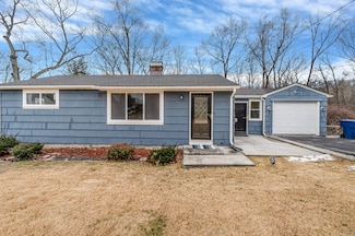 149 Lakeside Blvd E, Waterbury, CT 06708