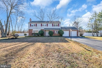 2 Mattatuck La, Ewing, NJ 08618