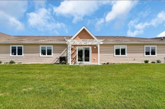 1501 3rd St SW Unit 210, Waverly, IA 50677