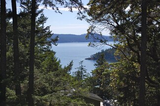 169 Oak Ln, Eastsound, WA 98245