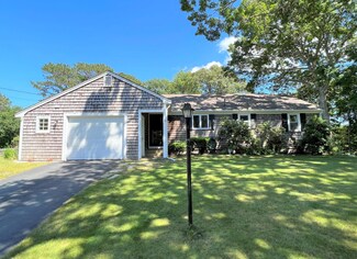 36 Freeman Rd, Yarmouth Port, MA 02675