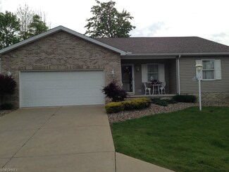 1136 Taylor Ln Unit 1136, Mineral Ridge, OH 44440