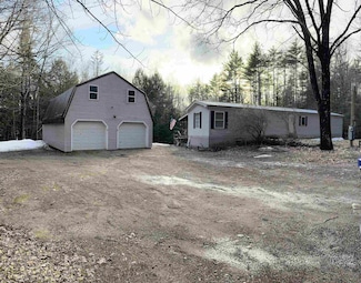 8 Rainbow Dr, Ossipee, NH 03864