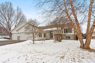 1633 Parkway Ave, Shakopee, MN 55379