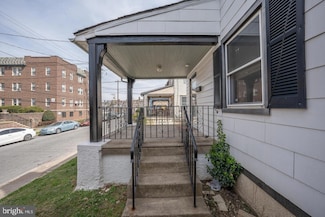 7212 Bradford Rd, Upper Darby, PA 19082