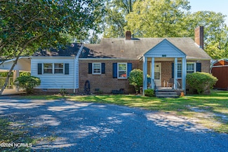 815 Sunset Dr, Laurinburg, NC 28352