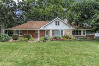 702 S Rohlwing Rd, Itasca, IL 60143