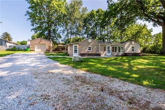 2730 Chelsea Dr, Akron, OH 44312