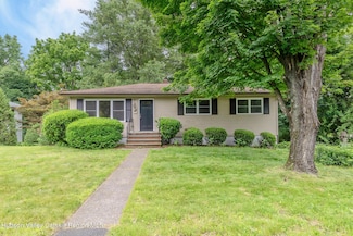 13 Frederick Dr, Lake Katrine, NY 12449