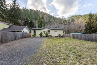 258 N New Bridge Rd, Otis, OR 97368