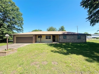 502 W Elm St, Henryetta, OK 74437