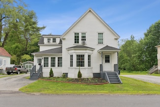 25 Searles St, Livermore Falls, ME 04254