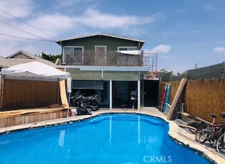 2238 Walnut Ave, Signal Hill, CA 90755