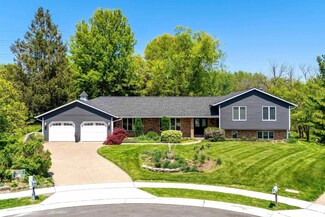 4105 Apple Valley Dr, Bettendorf, IA 52722