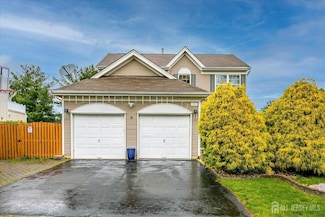 55 Devon Dr, East Brunswick, NJ 08816