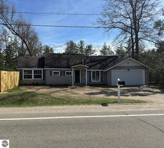 2948 E Michigan Hwy, Roscommon, MI 48653