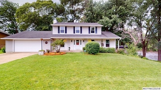 104 N Illinois Ave, Mason City, IA 50401