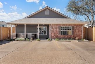 2011 S 8th St, Waco, TX 76706