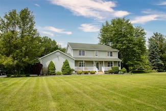 395 Toleman Rd, Rock Tavern, NY 12575