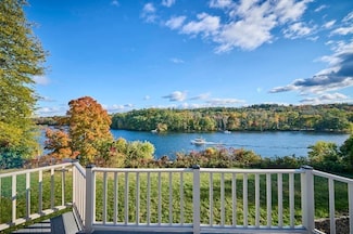 97 River Rd, Merrimac, MA 01860