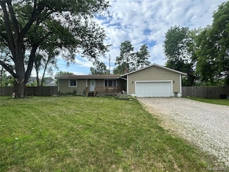 4610 White Lake Rd, White Lake, MI 48383