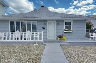 456 Key Largo Ct, Lavallette, NJ 08735