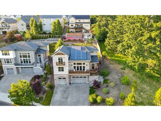 12822 SE Verlie St, Happy Valley, OR 97086