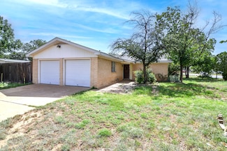 4832 9th St, Lubbock, TX 79416