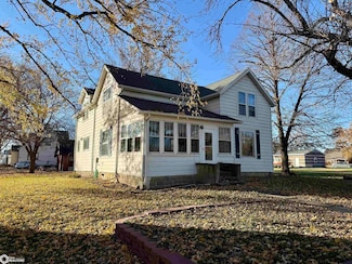 906 Maple St, Scranton, IA 51462