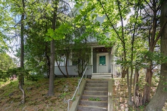 1240 Vfw Pkwy, West Roxbury, MA 02132