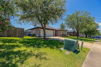 1613 Emily Ln, Seagoville, TX 75159