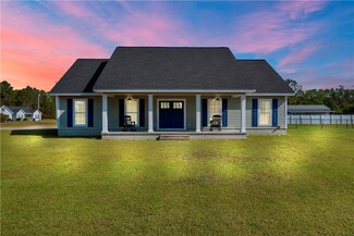 3224 Ware St, Blackshear, GA 31516