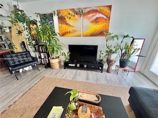 330 74th St Unit 15, Miami Beach, FL 33141