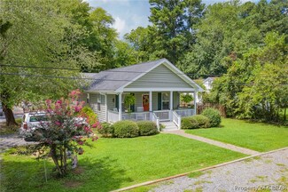 38 2nd Ave, Kilmarnock, VA 22482