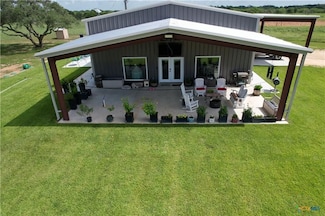 686 Rappold Rd, Yoakum, TX 77995