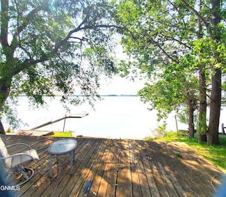 352 N Lakeview Dr, Dawson, ND 58428