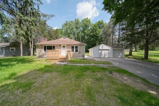 10620 Cady Rd, Grass Lake, MI 49240