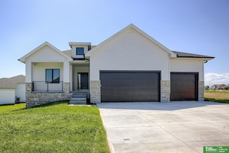 20915 Sandstone Ln, Gretna, NE 68028