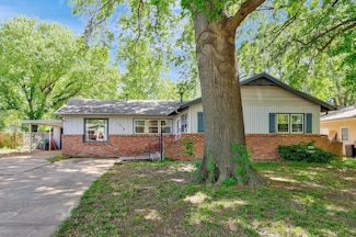 1318 N Westview Dr, Derby, KS 67037